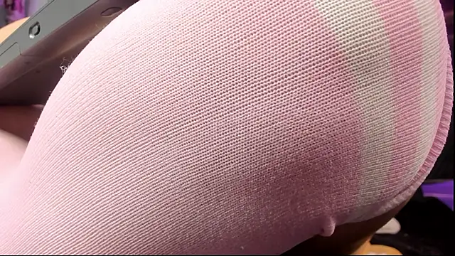 emmy_r's cam snapshot