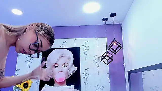 Antonella_mc's cam snapshot