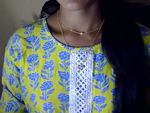 Khushi_v's cam snapshot