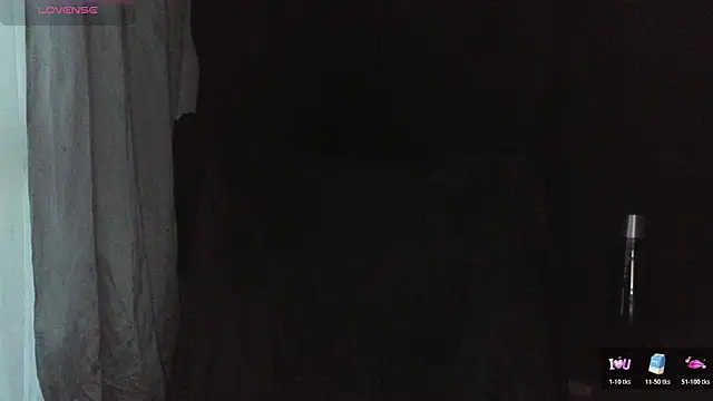 Mia_G0ld's cam snapshot