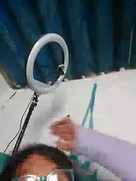 clarita_01's cam snapshot