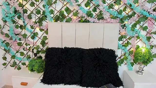 ScarletLevis's cam snapshot