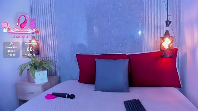 Emili__hot's cam snapshot