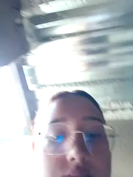 young_dairy01's cam snapshot