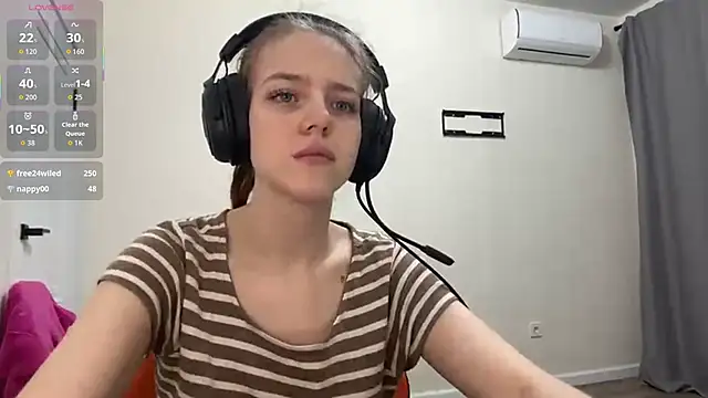 Elira_Breeze's cam snapshot