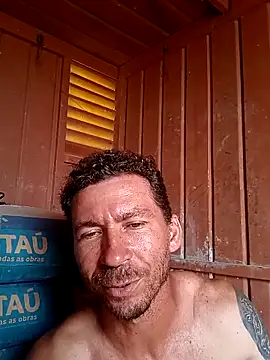 RobertoLuiz84 live sex cam