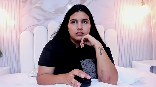 Tamy_Curves's cam snapshot