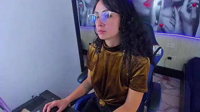 alison_moon7's cam snapshot