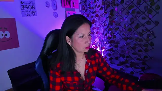 Megan_Collinss_'s cam snapshot