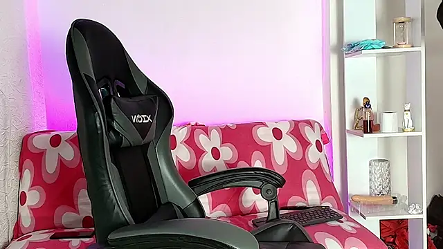 Nahomi_rous777's cam snapshot