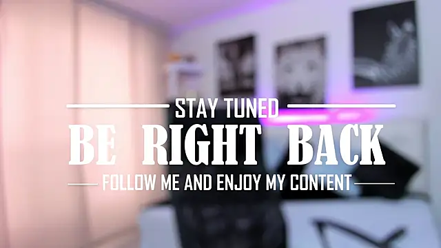 mialiore's cam snapshot