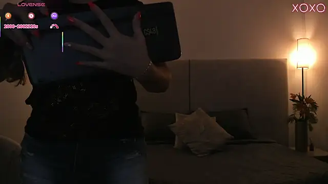 Saori_newman's cam snapshot