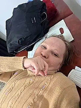 -LOLA-LOLA-'s cam snapshot