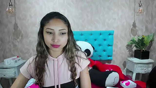 MadelineDoll live sex cam