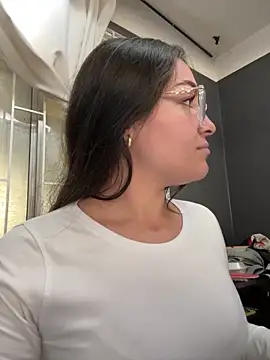 Alyha_Cortes live sex cam