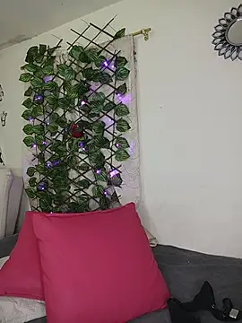 Juli_castillo1's cam snapshot