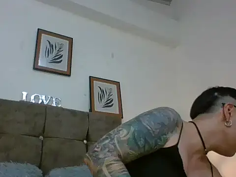 kat_paradise's cam snapshot