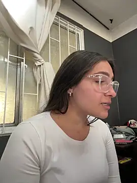 Alyha_Cortes's cam snapshot