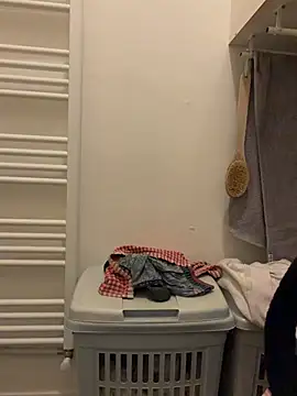 aiyorimidnight's cam snapshot