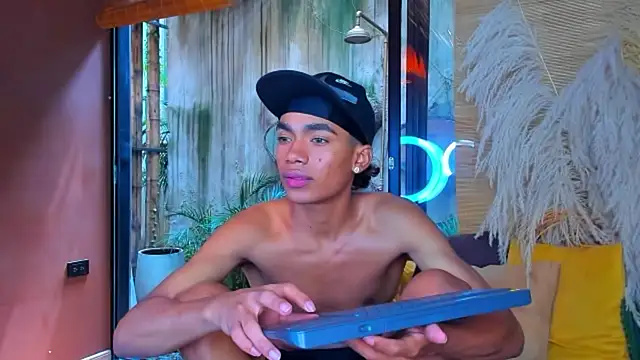 AlanCutee live sex cam