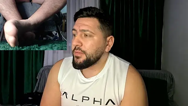 Gold_Alpha_Boy live sex cam