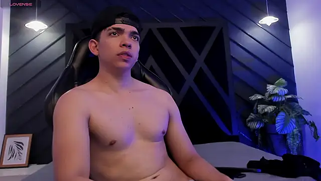 Julian_Mercier live sex cam