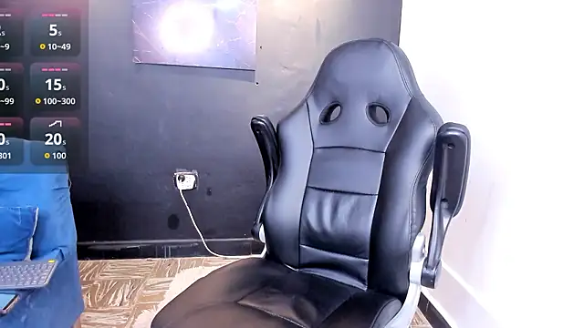 LiamVibes212 live sex cam