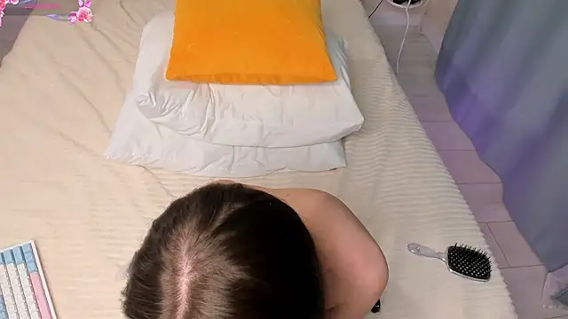 Chloeee4200 live sex cam