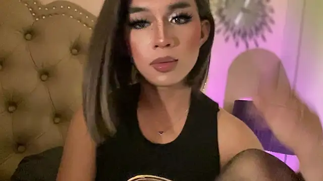 Worldclass_Maxxine_ live sex cam