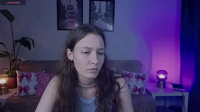 VioletaBloom live sex cam