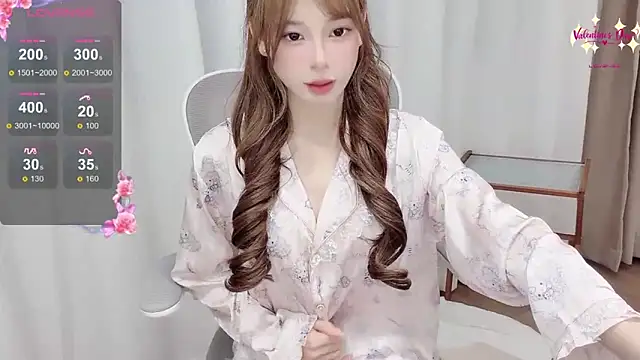 Yuuuuuly live sex cam