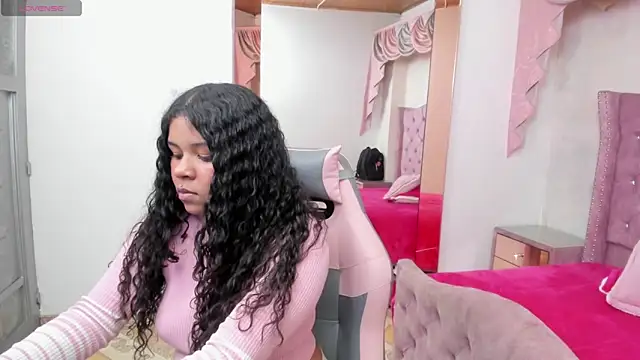 scarlett_19x's cam snapshot