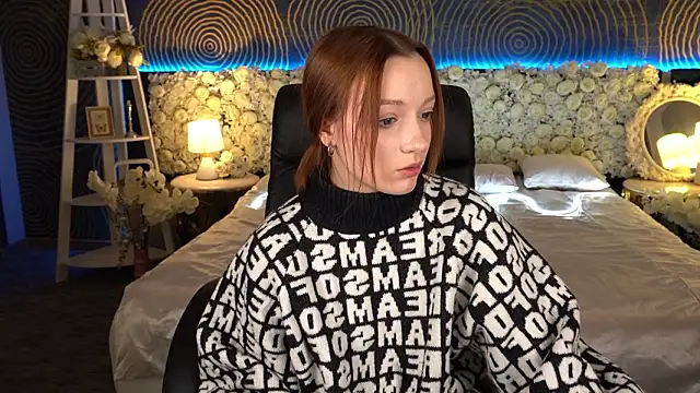 FoxyMayy's cam snapshot