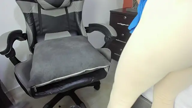 evelin_leroy's cam snapshot