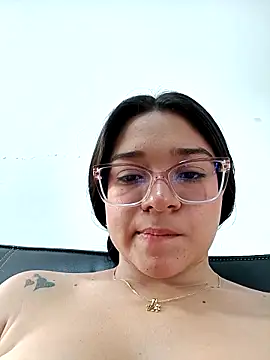 -VICKKY live sex cam