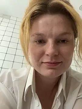 Wet___librarian's cam snapshot