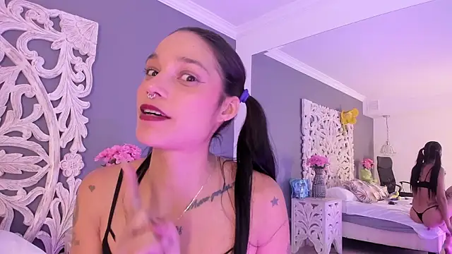 loraineblake's cam snapshot