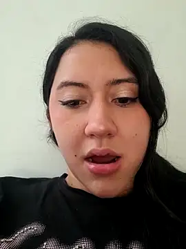 LuciaTomson live sex cam