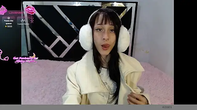 Revelgirl19's cam snapshot