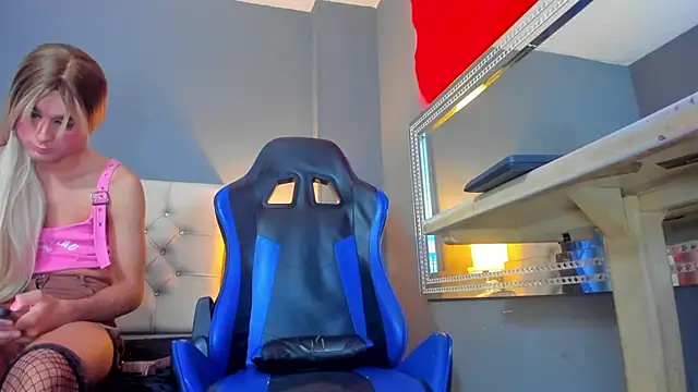 MiaMalkoba live sex cam