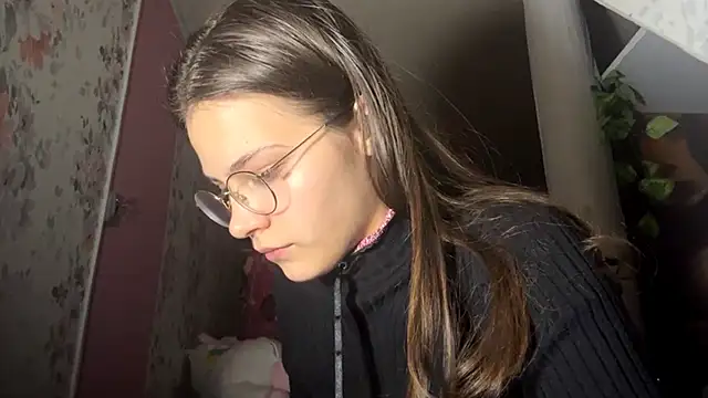 EdythRozier's cam snapshot