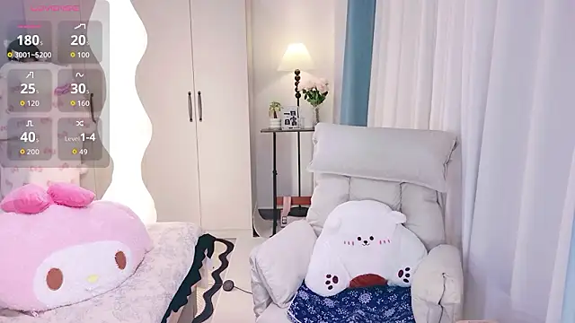 schoolgirl-nurse's cam snapshot