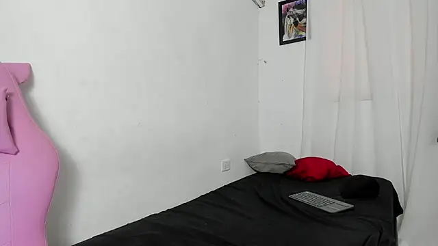 Laura_and_Kevin live sex cam