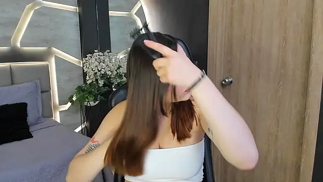 DakotaRussell_'s cam snapshot