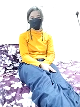 Cute-Naavya's cam snapshot