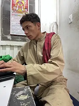 santiObrero live sex cam