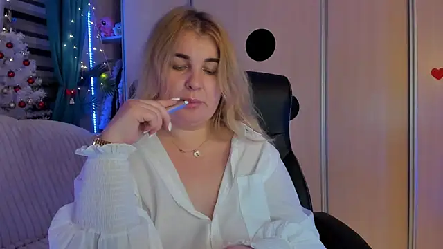 CoraSwon's cam snapshot