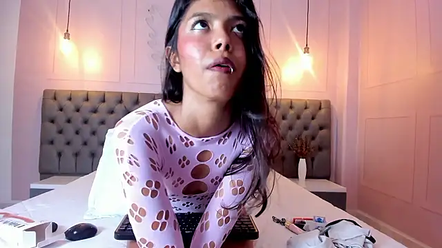 arietta_skinny's cam snapshot