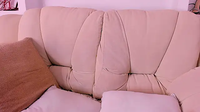 Radiant_Naomi live sex cam