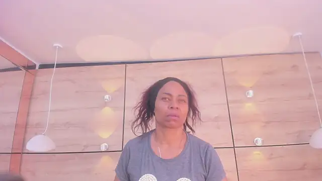 martina_touss's cam snapshot